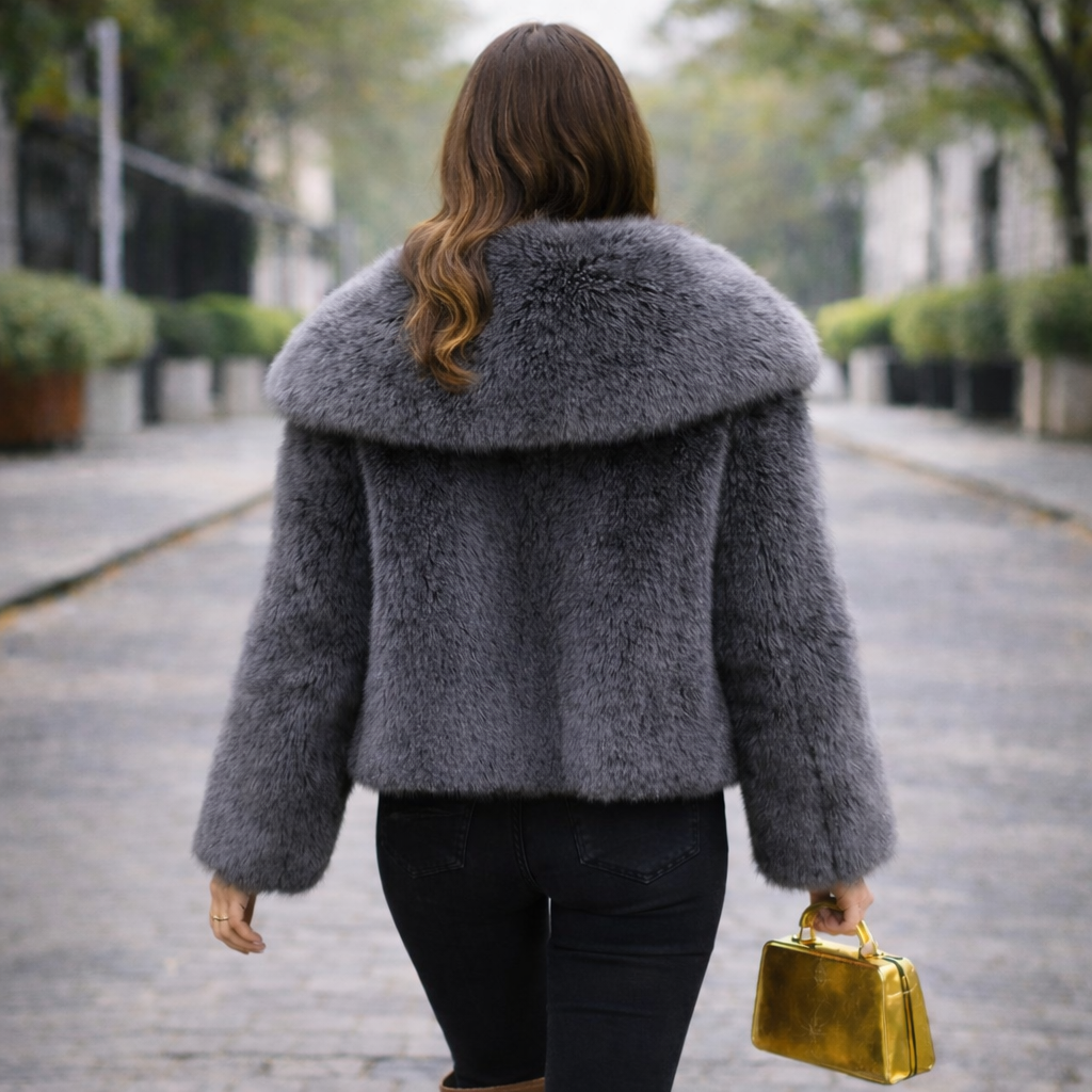 SENA™ | Abrigo elegante de pelo sintético